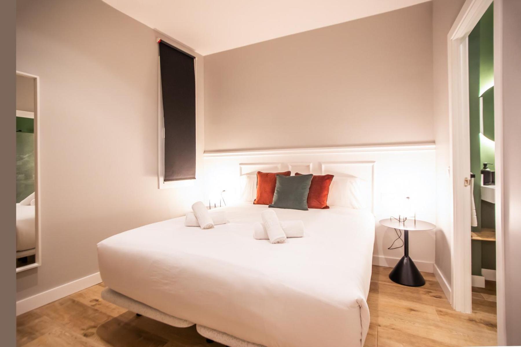 Apartment P3mal1076- Beautiful 2br Newly Refurbished *